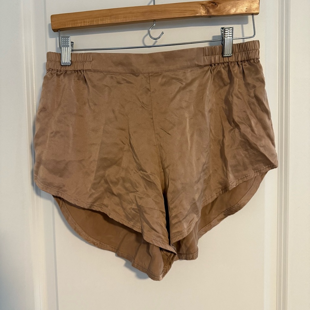 Lunya Soft Pink Sleep Shorts size M